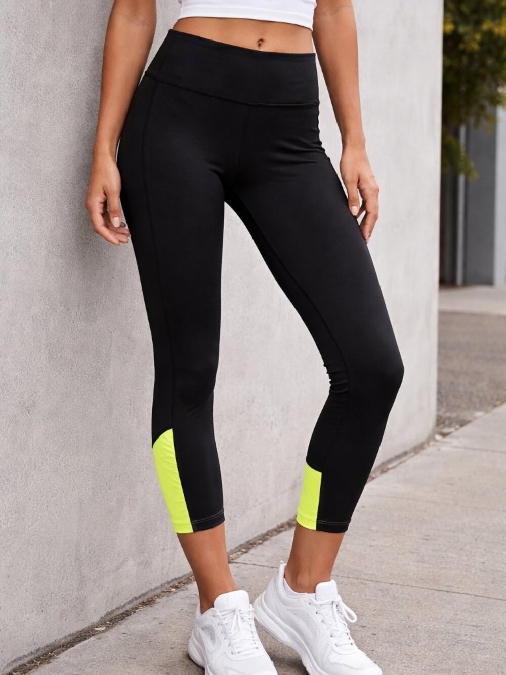 Calvin Klein Black Leggings with Neon Yellow Accents Women’s Size Medium